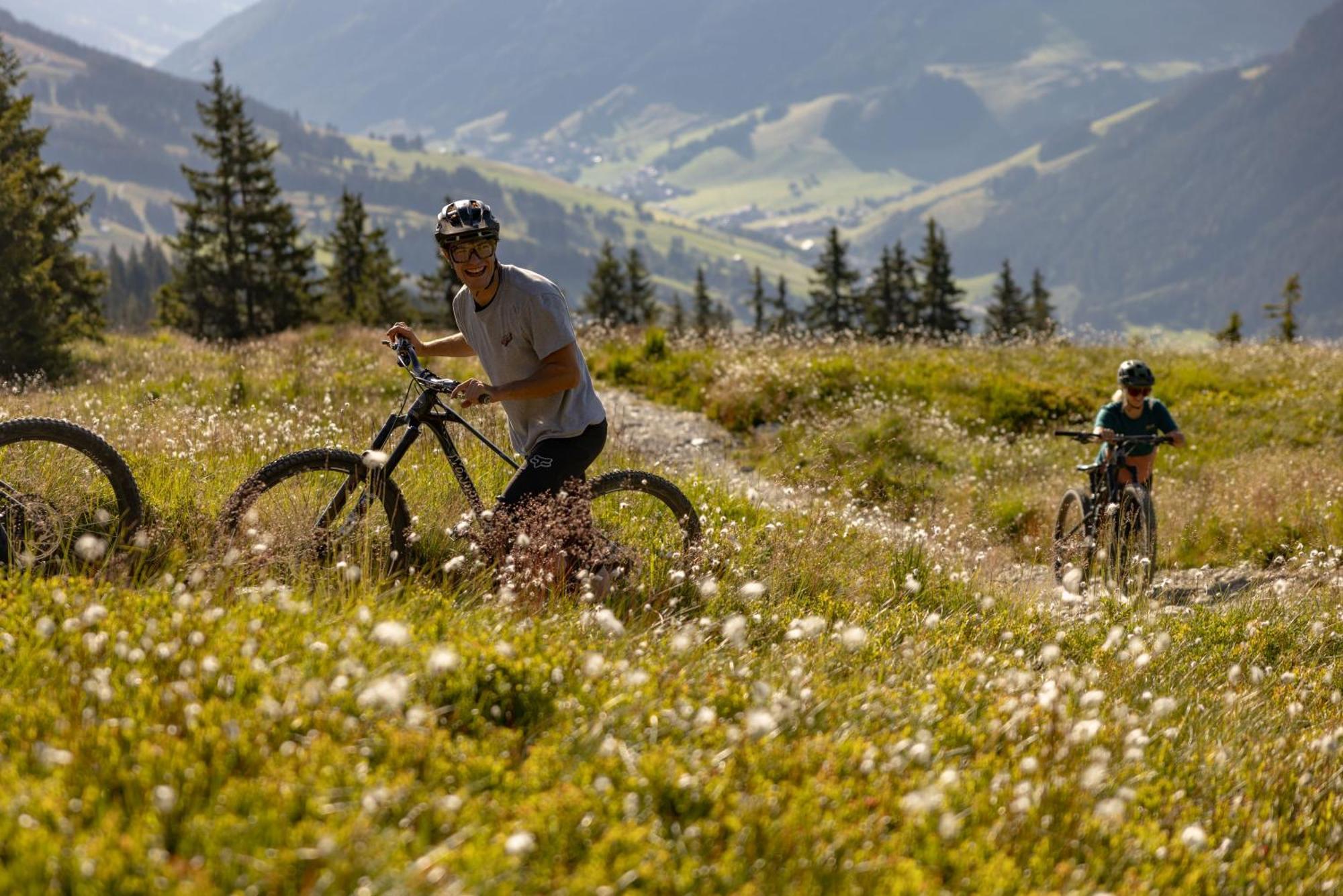 Landhaus Saalbach - Joker Card Included In Summer Saalbach-Hinterglemm Exterior foto